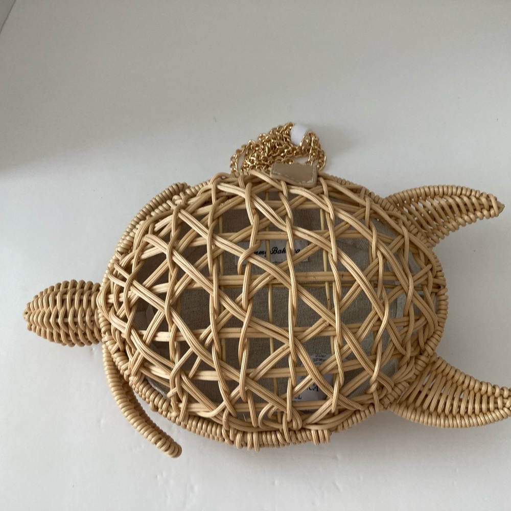 Tommy Bahama - woven Turtle Bag - crossbody or clutch - NWT - Picture 2 of 3